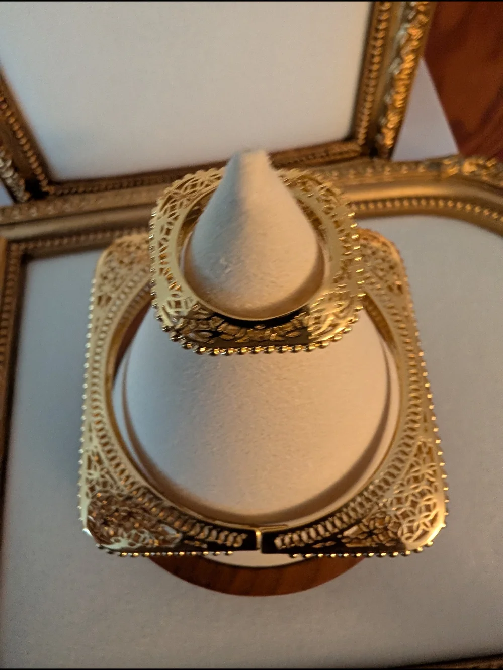 Gold Filigree Bracelet and Ring Size 7.5 - Picture 5 of 14